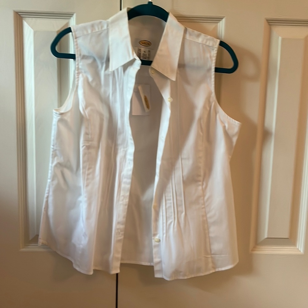 Talbots button up sleeveless top